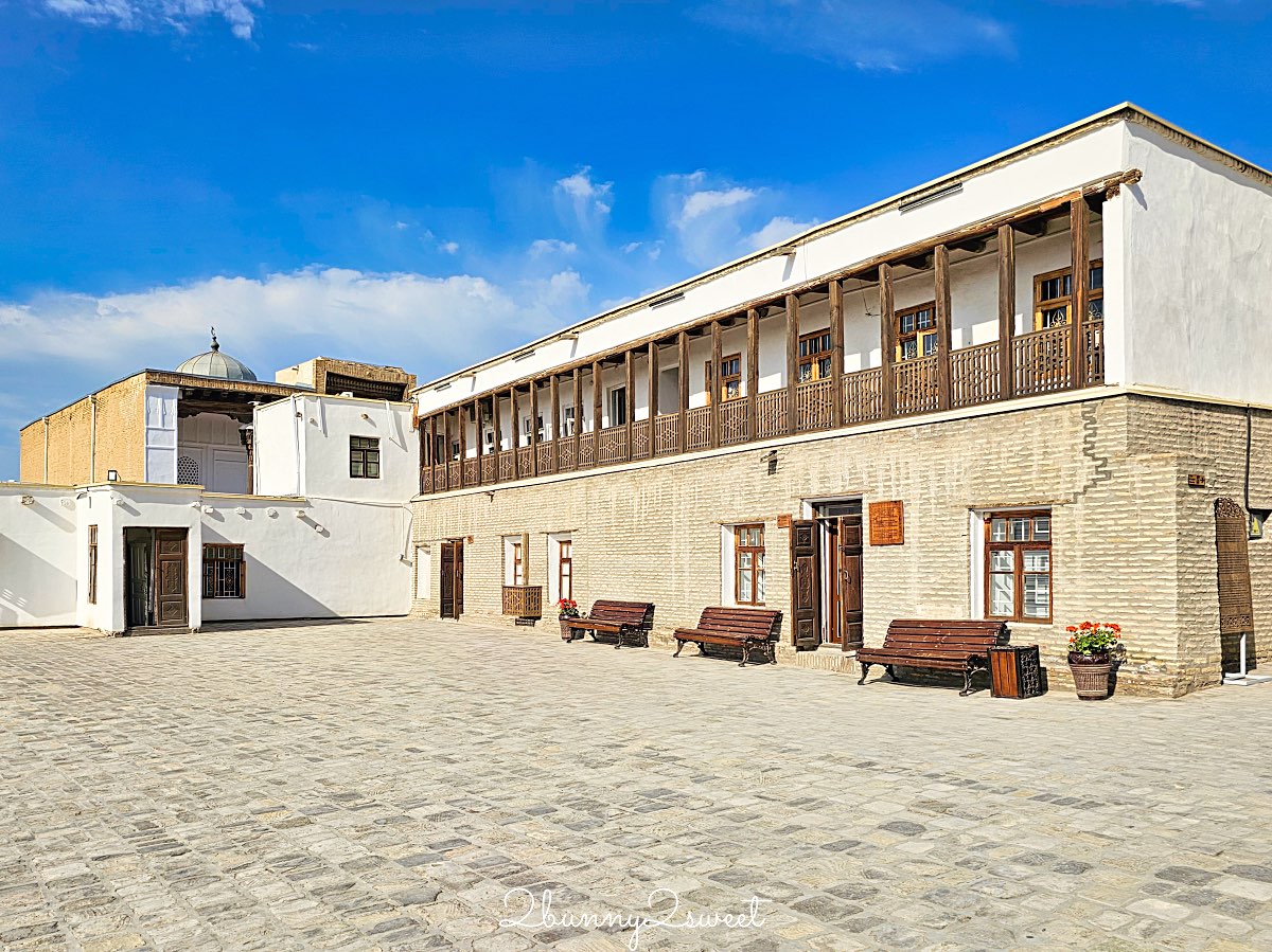【布哈拉亞克要塞 Ark of Bukhara】走進千年土黃色皇城，俯瞰古城最佳視角｜門票交通攻略 @兔兒毛毛姊妹花