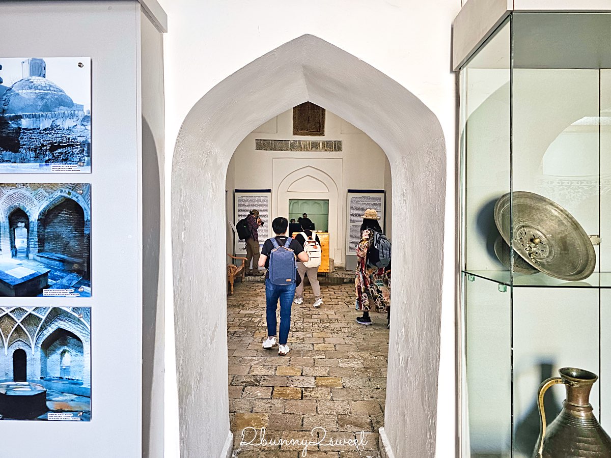 【恰什瑪&middot;阿尤布陵墓 Chashma Ayub Mausoleum】走進傳說中的「聖約伯之泉」，探訪布哈拉唯一的錐形圓頂建築 @兔兒毛毛姊妹花