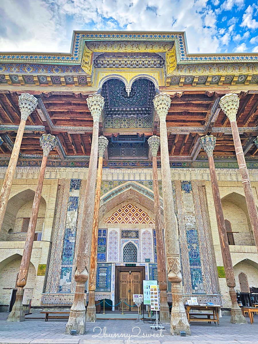 【波羅豪茲清真寺 Bolo Hauz Mosque】布哈拉必拍絕美「四十柱清真寺」，最有靈魂的中亞木柱建築 @兔兒毛毛姊妹花