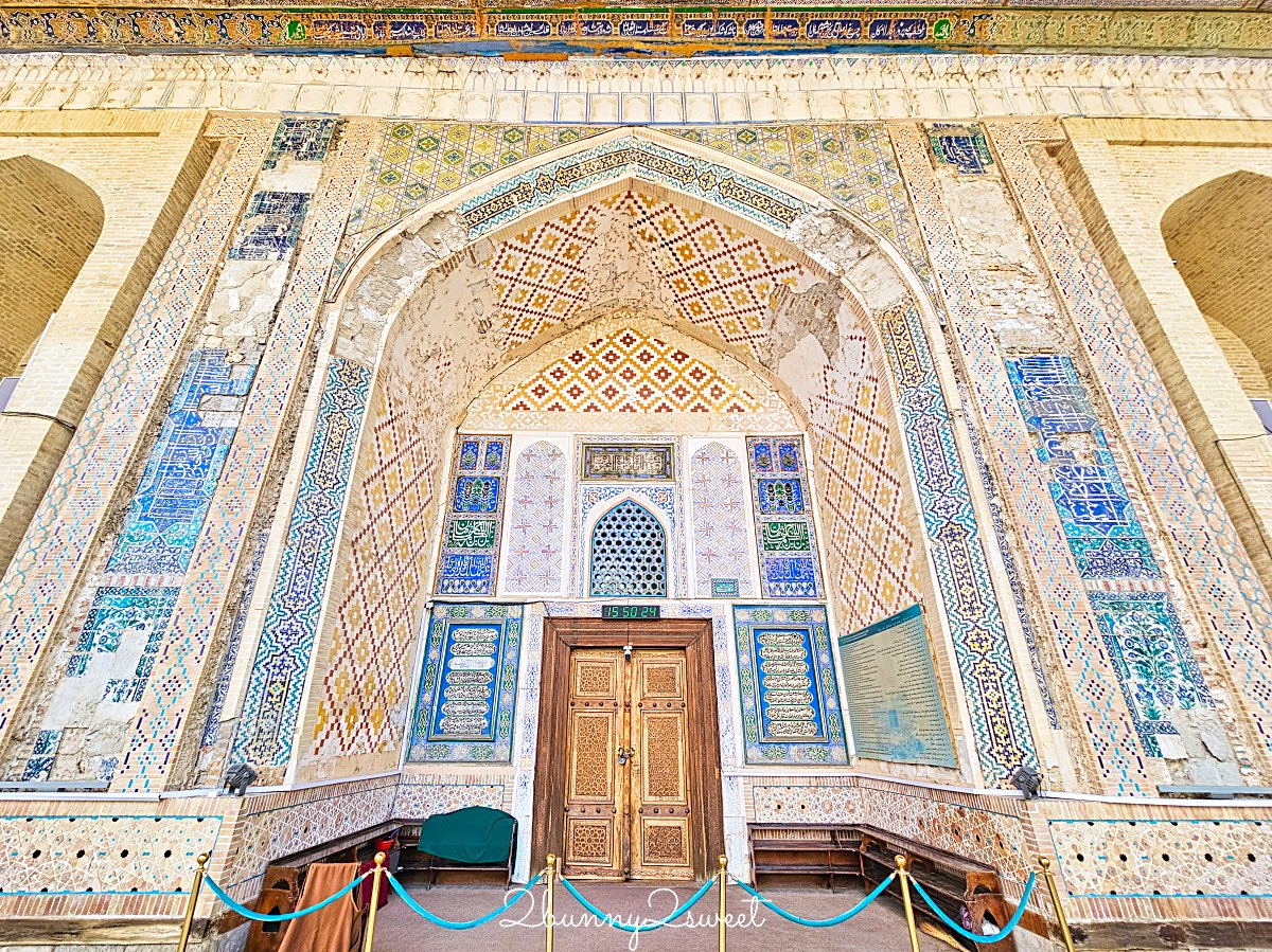 【波羅豪茲清真寺 Bolo Hauz Mosque】布哈拉必拍絕美「四十柱清真寺」，最有靈魂的中亞木柱建築 @兔兒毛毛姊妹花