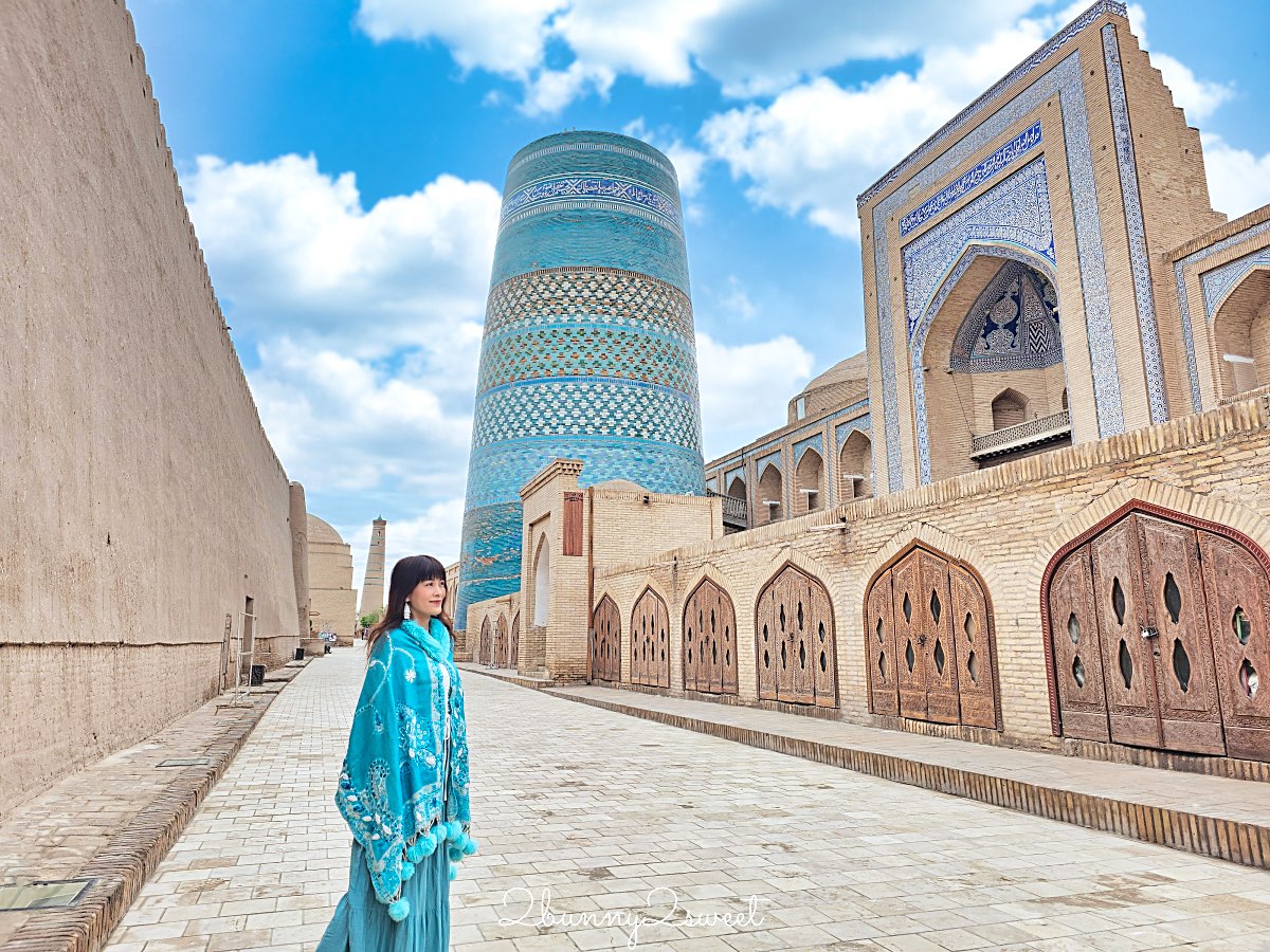 【希瓦卡爾塔米諾宣禮塔 Kalta Minor Minaret】29公尺藍色矮塔、未完成卻最經典的中亞地標 @兔兒毛毛姊妹花