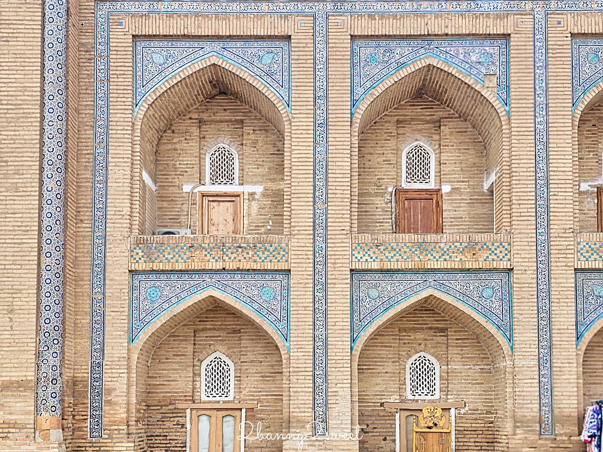 【穆罕默德&middot;阿明汗經學院 Mohammed Amin Khan Madrasah】希瓦古城最美藍色地標，學生宿舍改建飯店 @兔兒毛毛姊妹花