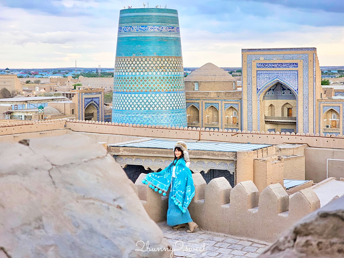 【希瓦可汗舊堡 Konya Ark】走進希瓦汗國王宮，登上【阿克謝赫博博瞭望台 Ak Sheikh-bobo Tower】俯瞰古城藍色天際線 @兔兒毛毛姊妹花