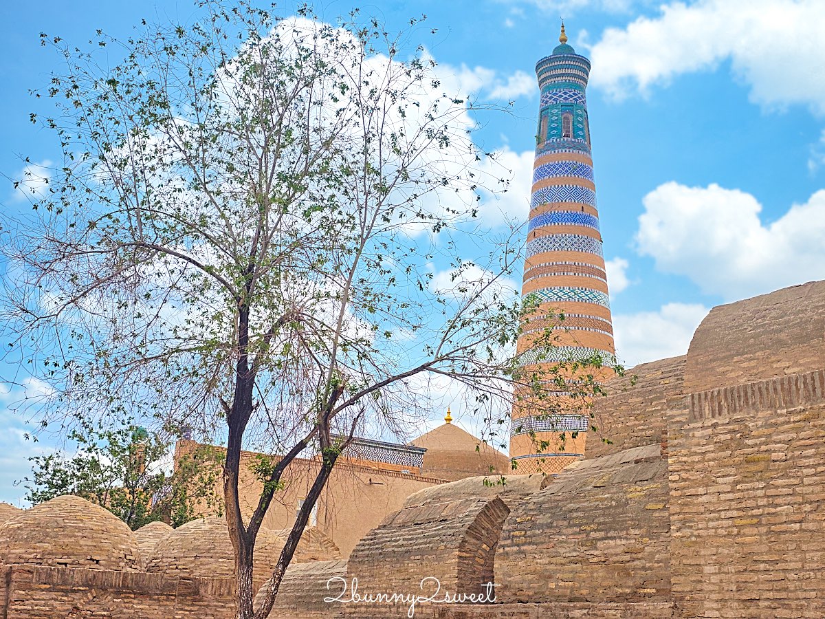 【伊斯蘭&middot;霍賈宣禮塔 Islam Khoja Minaret】登頂俯瞰中亞遺產，希瓦最高地標門票/交通攻略 @兔兒毛毛姊妹花
