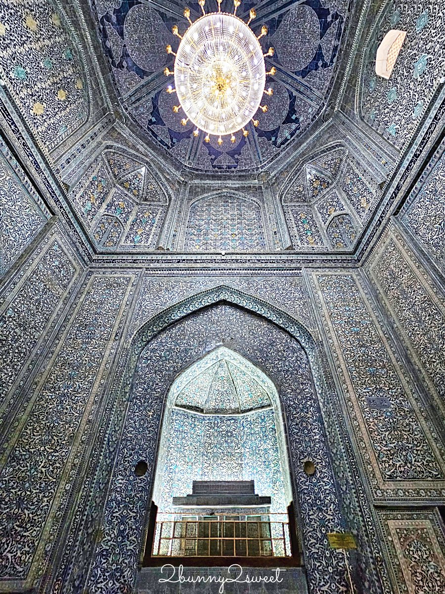 【帕拉萬&middot;馬哈穆德陵墓 Pakhlavan Makhmud Mausoleum】希瓦古城最美綠色圓頂，走進絕美滿版青花瓷磚空間 @兔兒毛毛姊妹花