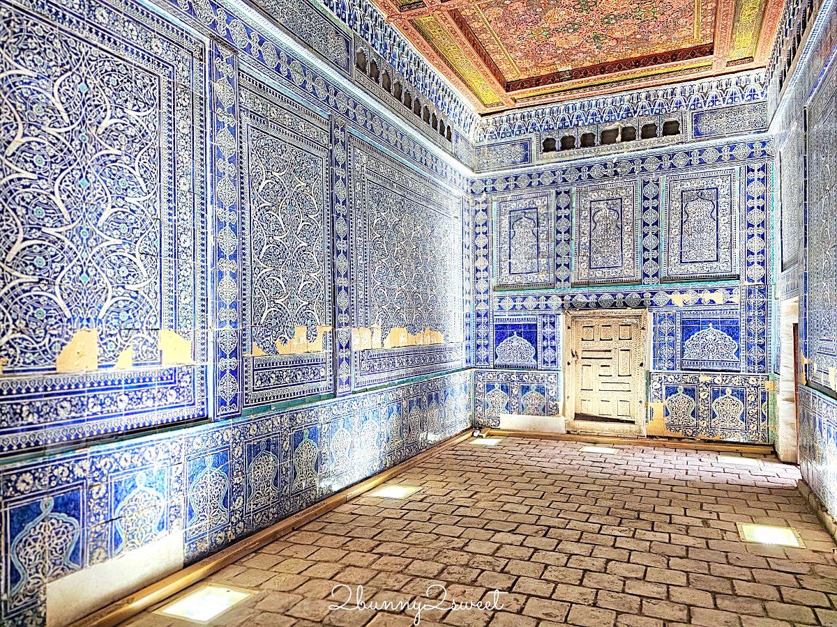 【希瓦石頭宮 Tashhovli Palace】藍色磁磚後宮太夢幻！走進汗國皇室生活的華麗宮殿 @兔兒毛毛姊妹花