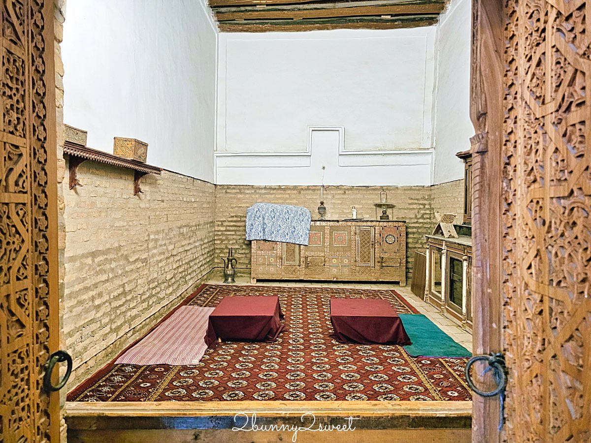 【希瓦石頭宮 Tashhovli Palace】藍色磁磚後宮太夢幻！走進汗國皇室生活的華麗宮殿 @兔兒毛毛姊妹花