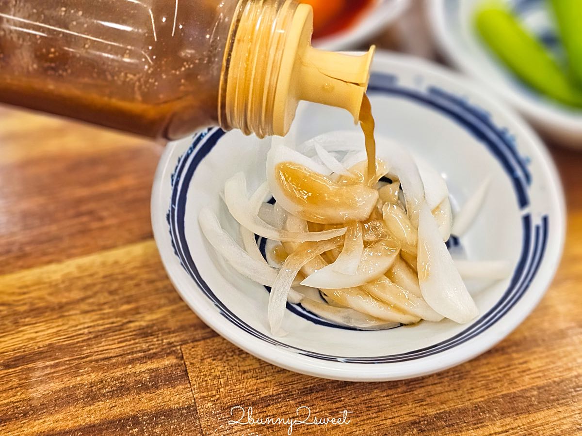 釜山南浦美食》南浦雪濃湯|24小時營業、地鐵站步行2分鐘,有中文菜單的暖胃牛骨湯飯老店 @兔兒毛毛姊妹花 釜山南浦美食》南浦雪濃湯|24小時營業、地鐵站步行2分鐘,有中文菜單的暖胃牛骨湯飯老店 @兔兒毛毛姊妹花