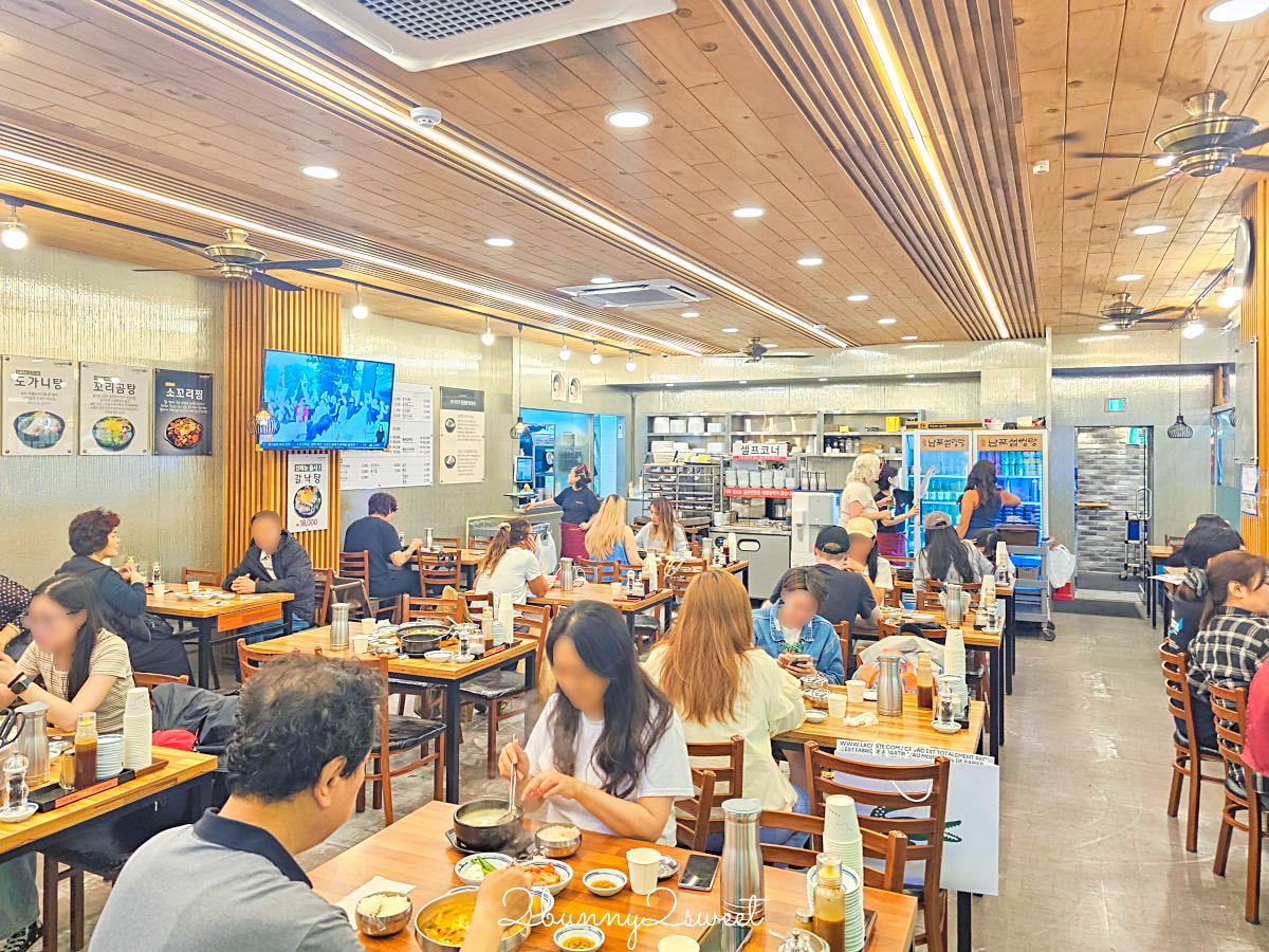 釜山南浦美食》南浦雪濃湯|24小時營業、地鐵站步行2分鐘,有中文菜單的暖胃牛骨湯飯老店 @兔兒毛毛姊妹花 釜山南浦美食》南浦雪濃湯|24小時營業、地鐵站步行2分鐘,有中文菜單的暖胃牛骨湯飯老店 @兔兒毛毛姊妹花