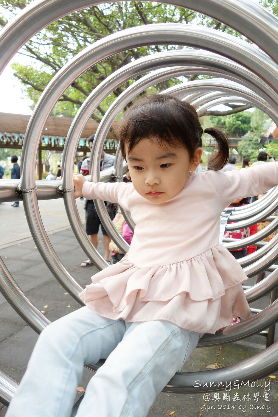 [桃園。特色公園] 虎頭山公園。奧爾森林學堂～免費溜滑梯玩不完～桃園免費景點 @兔兒毛毛姊妹花