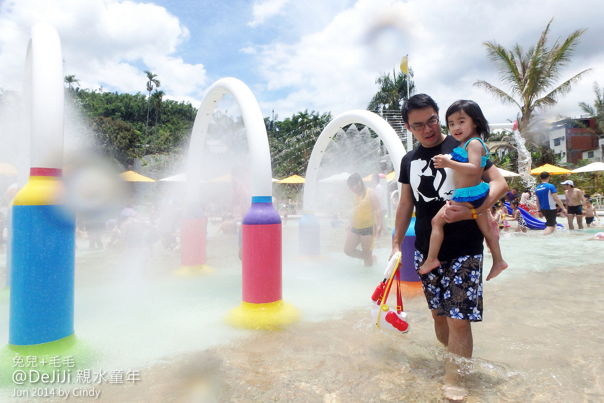 [親子遊。南投] 小小孩的水樂園 DeJiJi 親水童年~好玩，小細節改善後會更讚!! @兔兒毛毛姊妹花