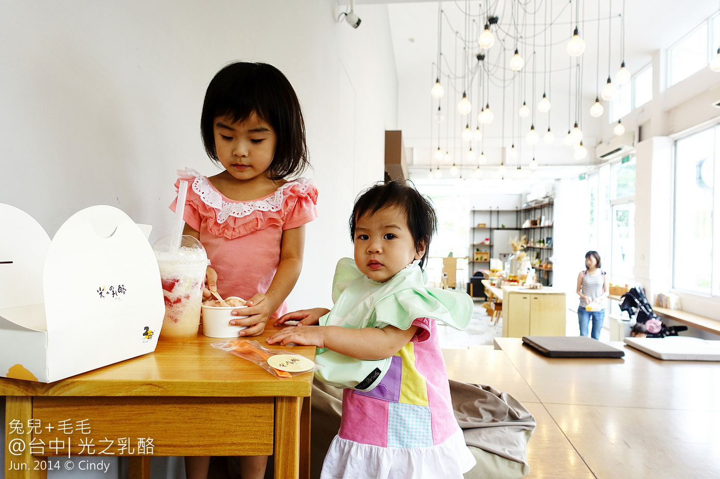 [親子遊。台中] 爸爸出差之兔兒麻一打二遊台中～科博館, 勤美術館, 光之乳酪 @兔兒毛毛姊妹花