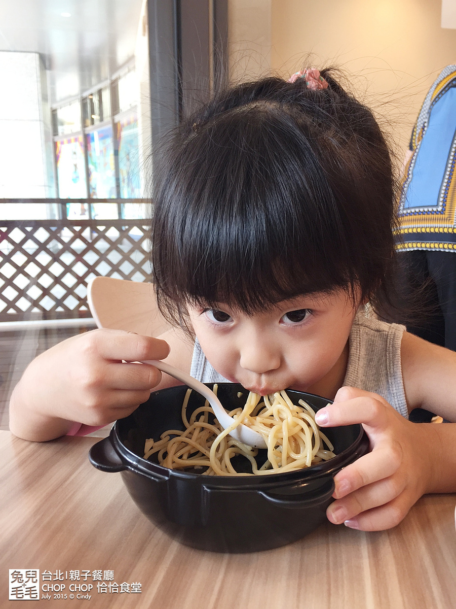 [親子餐廳。台北]  CHOP CHOP 恰恰食堂～藏身阪急百貨的親子小天堂 @兔兒毛毛姊妹花