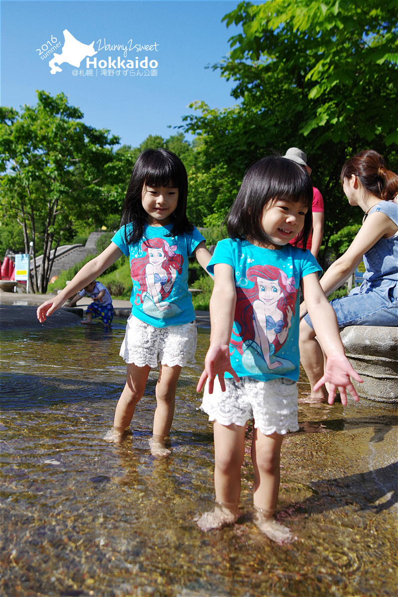 北海道景點【瀧野鈴蘭丘陵公園】滝野すずらん公園～熔岩滑梯、彈跳巨蛋～札幌親子景點 @兔兒毛毛姊妹花