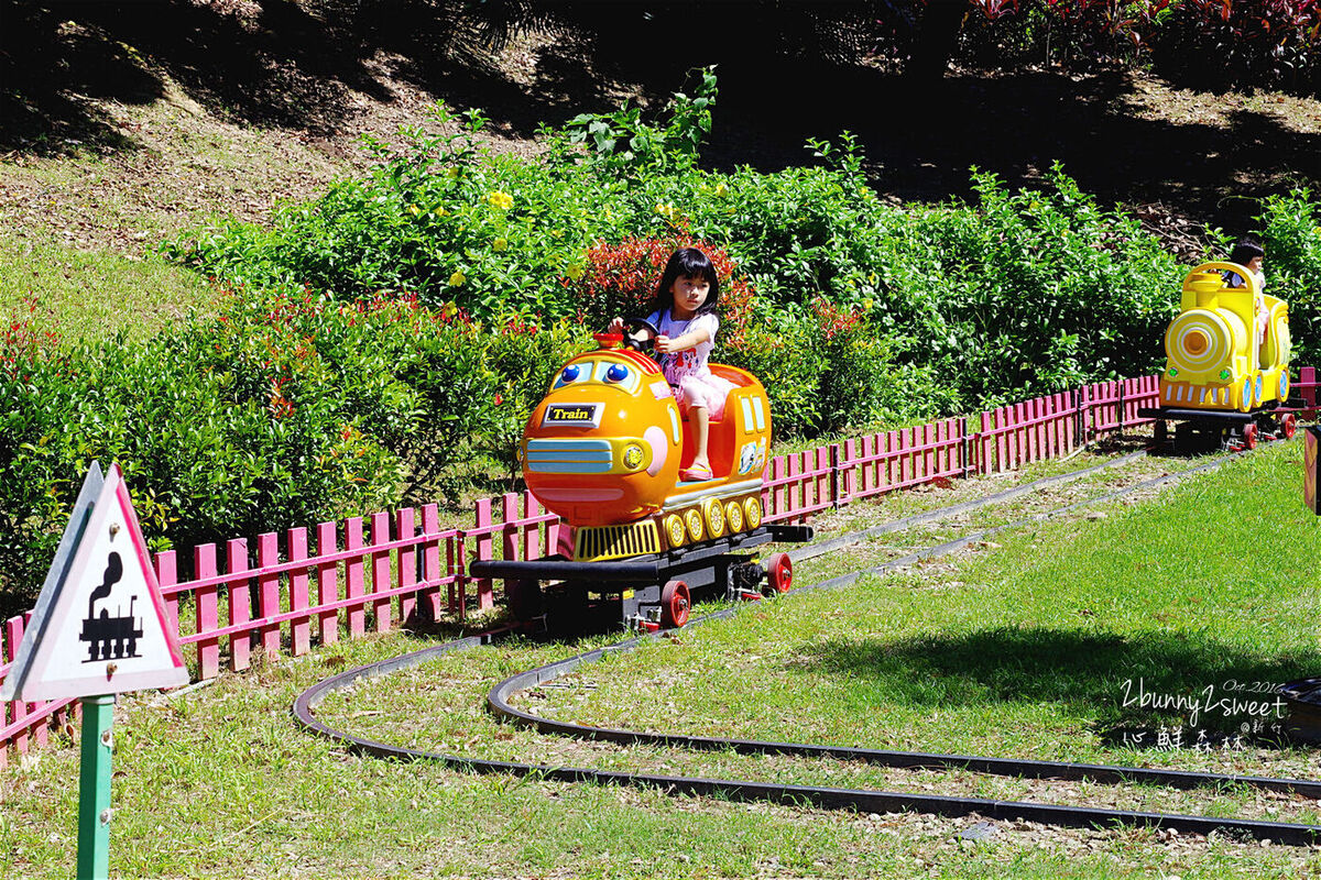 [新竹。親子景點] 心鮮森林莊園餐廳～沙坑、水池、DIY、大草坪、小火車、庭園造景～好好拍的庭園餐廳 @兔兒毛毛姊妹花