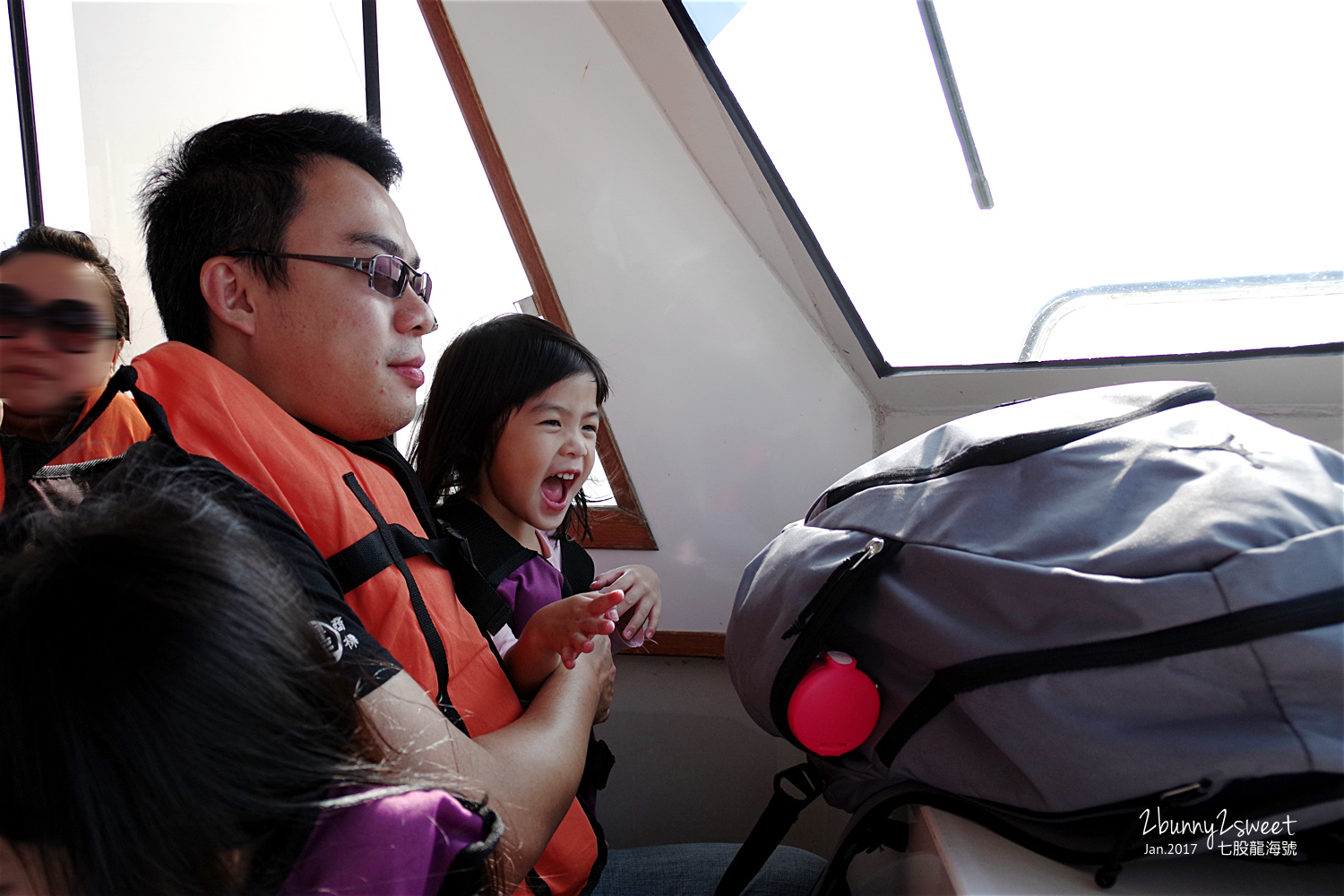 台南親子景點》七股龍海號 探索潟湖生態之旅～搭乘高級膠筏遊潟湖、看生態，看完蚵田直接來個烤蚵放題～精神味蕾都滿足的生態之旅 @兔兒毛毛姊妹花