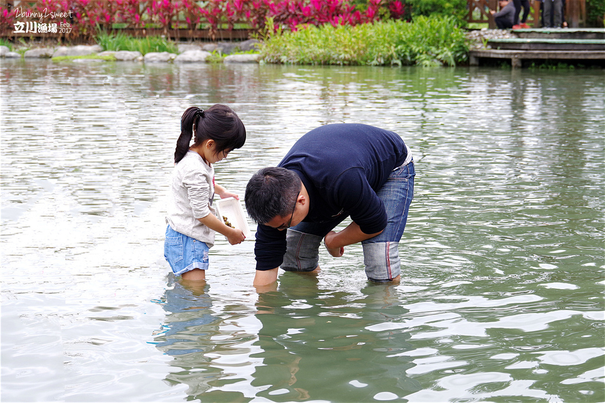 花蓮親子景點》立川漁場 &#038; 五餅二魚餐廳～玩水、餵魚、摸蜆仔兼洗褲再去吃個黃金蜆大餐～花東縱谷必遊景點 @兔兒毛毛姊妹花