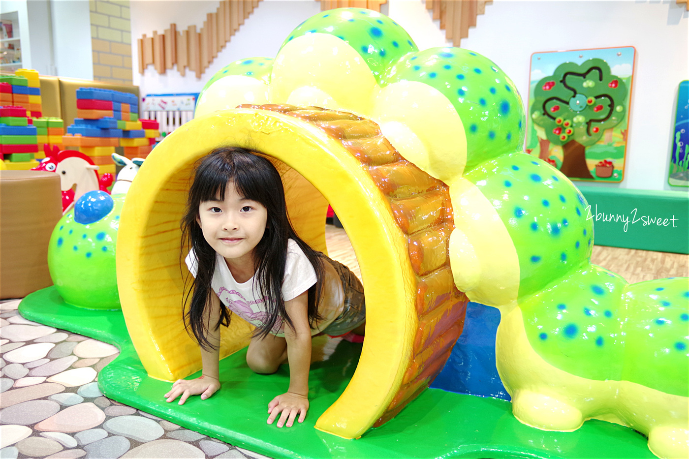 [台北。室內樂園] 奇樂多親子樂園～不只球池、滑梯、扮家家，還有迷你賽道可以騎馬~CITYLINK 南港店裡小而美的室內遊樂園｜雨天景點｜室內景點 @兔兒毛毛姊妹花