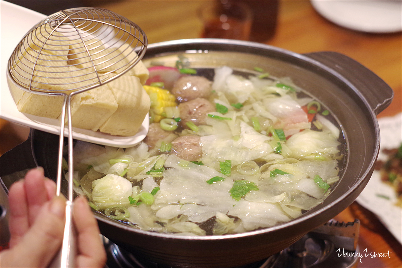 [美食。雲林] 芸彰牧場台灣牛肉專賣店～牧場直送。吃蔬果的優質溫體牛～雲林虎尾必吃美食 @兔兒毛毛姊妹花