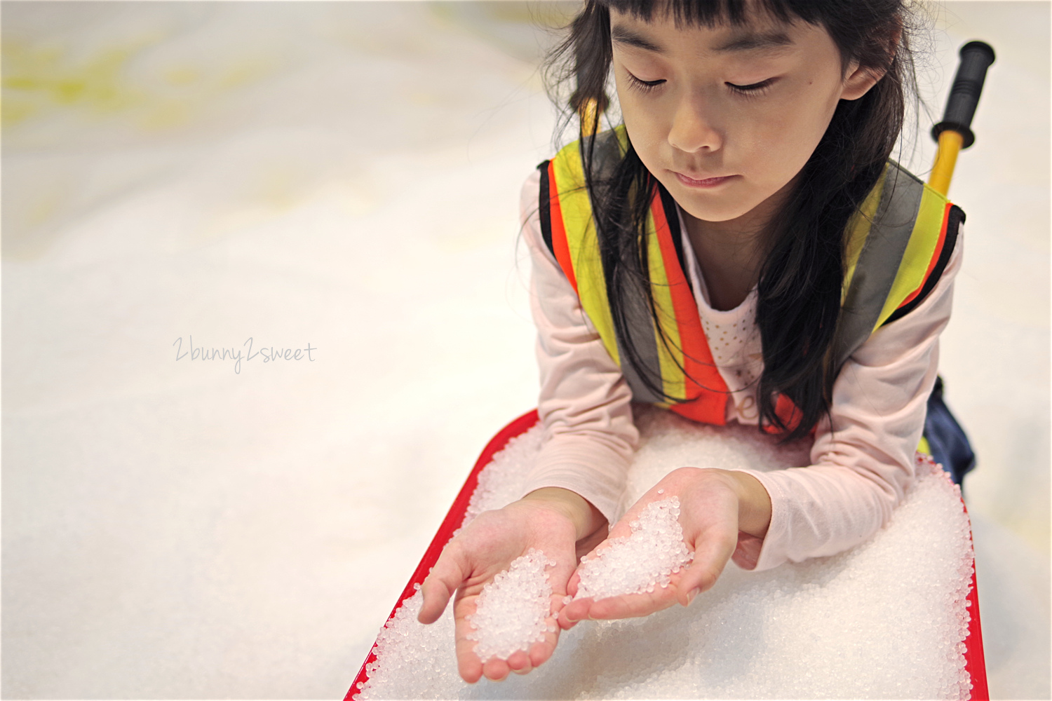 [台北。室內樂園] Kids 建築樂園 共築童樂館～積木城堡球池滑梯  x 推土機氣墊床滑梯 x 大碗公氣墊跳跳床 x 大積木建築區 x 潔白好清米粒沙坑～全台最大積木樂園超好玩 (~2018/9/2) @兔兒毛毛姊妹花