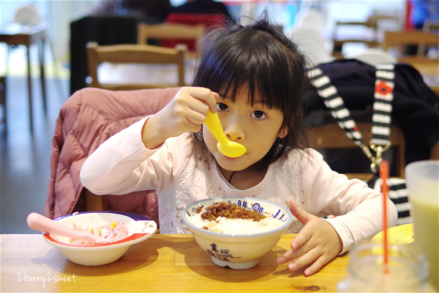 [台中。親子餐廳] 大樹先生親子餐廳 台中崇德店～極光馬戲團主題設施 x 2018 全新菜單 x 度小月台灣小吃～讓小孩玩得開心、爸媽吃得不委屈 @兔兒毛毛姊妹花