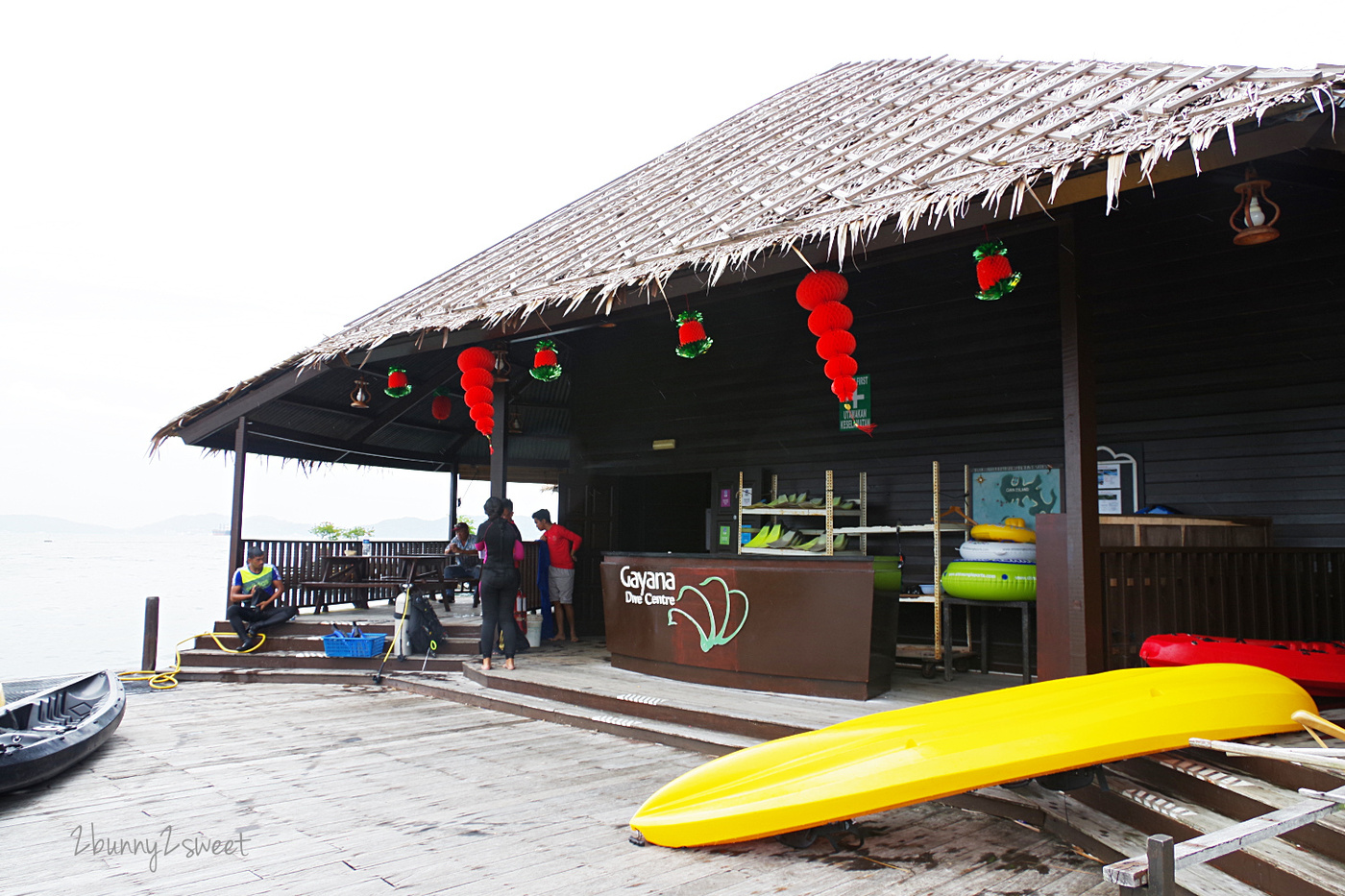 沙巴住宿【伽亞娜生態度假村 Gayana Marine Resort】走出陽台就可以跳進大海的絕美海上屋 @兔兒毛毛姊妹花