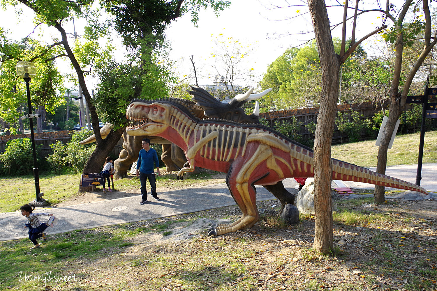 百果山探索樂園｜彰化員林必玩恐龍主題樂園，一票到底好多遊樂設施無限暢玩 @兔兒毛毛姊妹花