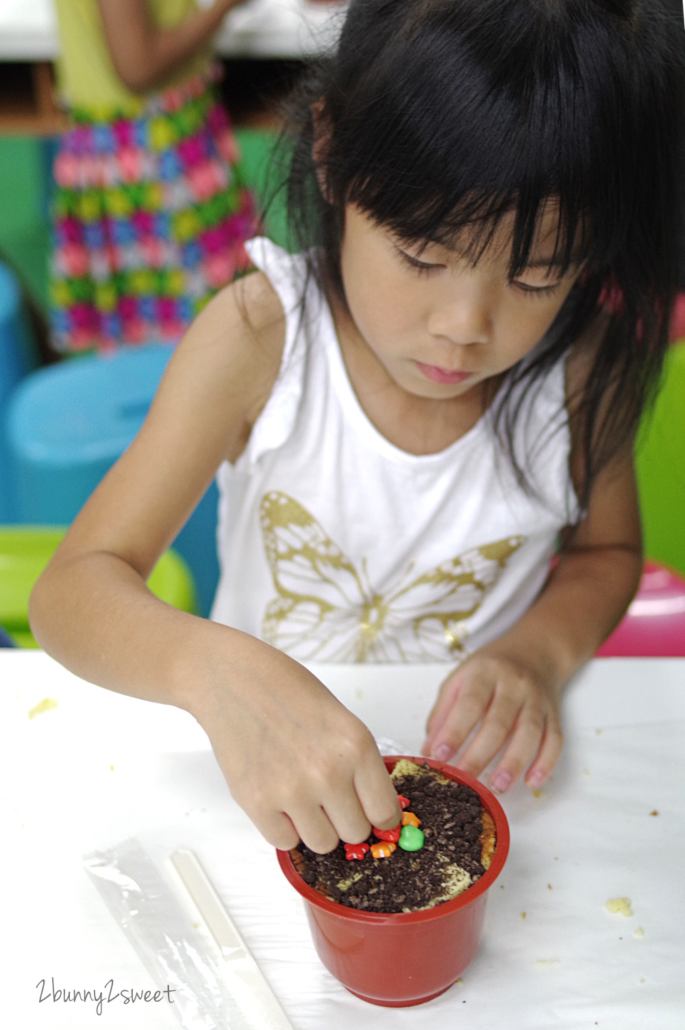 [桃園。觀光工廠] 卡司蒂菈樂園～來金格食品觀光工廠不只能參觀蛋糕餅乾生產線、手作 DIY，還有手搖船、小賽車、夜市遊戲～歡樂又好玩｜蘆竹觀光工廠｜室內景點｜雨天景點 @兔兒毛毛姊妹花