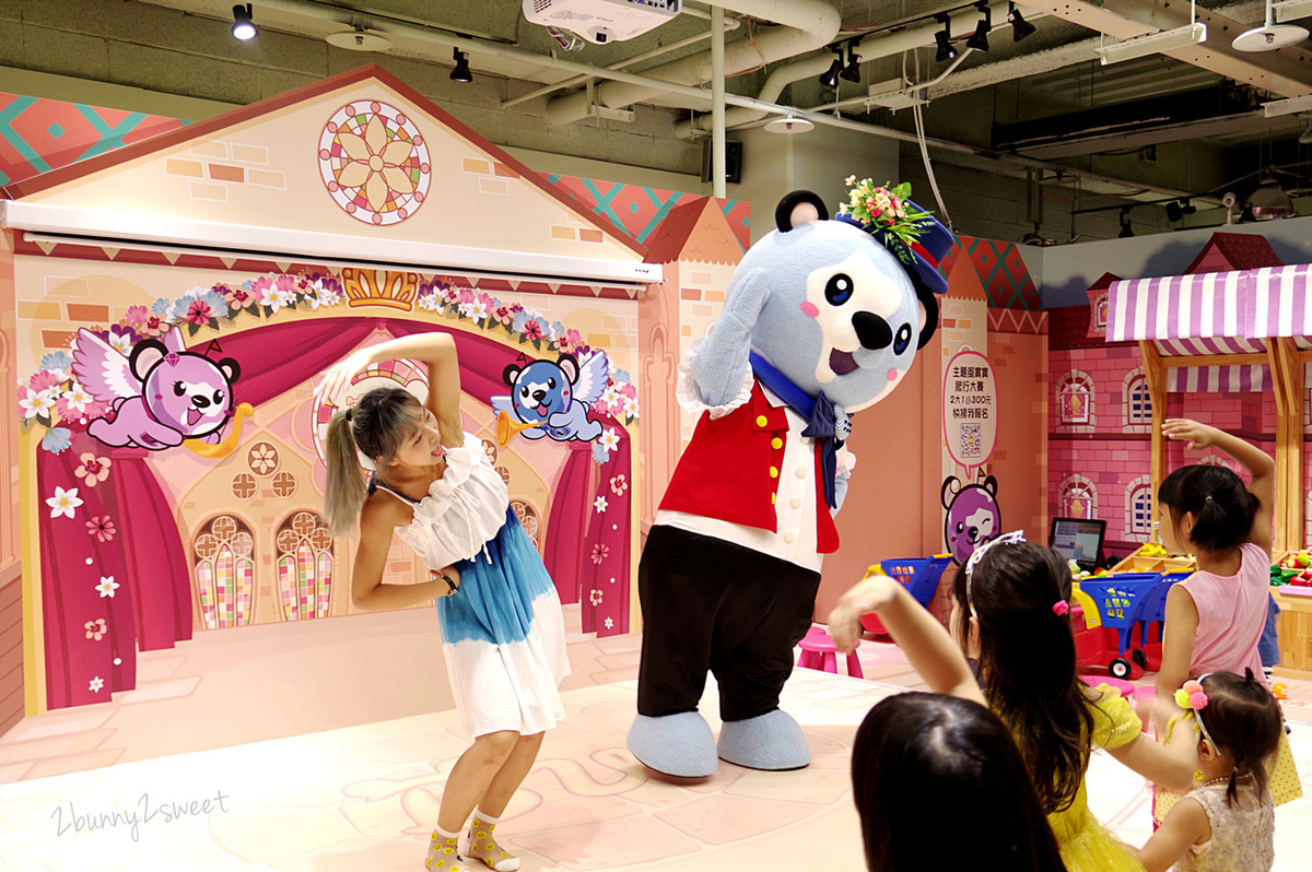 [台中。室內樂園] 貝兒絲樂園 台中浪漫法國主題館 全新開幕!! 大型聲光飛天火車 x 警察抓小偷角色扮演 x 體能挑戰攀爬遊戲區~玩具超多、設施超豐富的親子館~室內景點｜雨天景點 @兔兒毛毛姊妹花