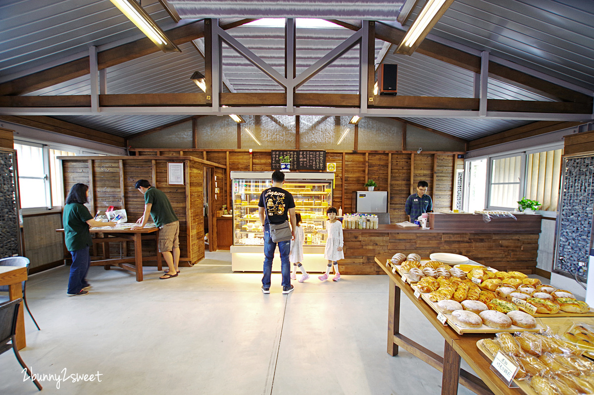 宜蘭親子景點》甲鳥園～來去好好拍清水模高級鴨鴨豪宅 餵鴨鴨、做 DIY、吃鴨蛋糕和滷鴨蛋～宜蘭礁溪遛小孩好去處｜室內景點｜雨天景點 @兔兒毛毛姊妹花