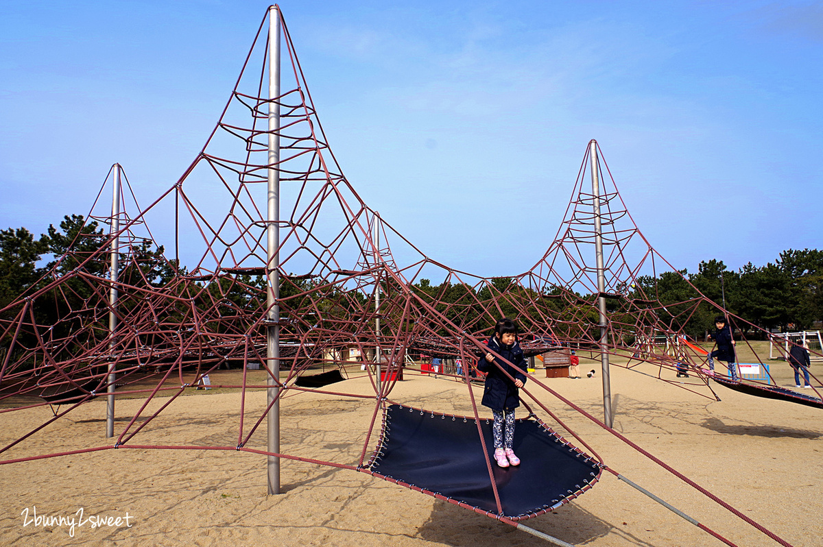 九州福岡特色公園》海之中道海濱公園｜海の中道海浜公園～雲朵蹦蹦床 x 超長溜滑梯 x 水上攀爬網 x 可愛動物區 x 夏季戲水池～親子遊福岡必玩超大型國營公園 @兔兒毛毛姊妹花