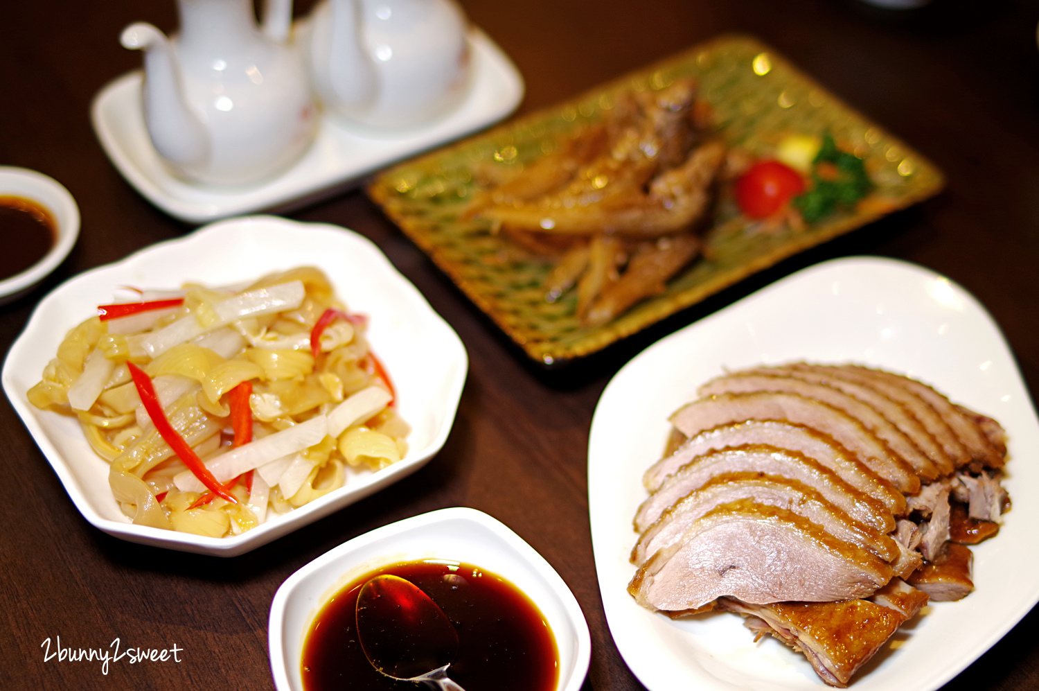 [台北。美食] 點水樓大直店全新菜色～鮮嫩多汁的白蘆筍入菜、還有肥美軟嫩鴨肉料理～菜色精緻豐盛、環境高雅舒適～適合母親節聚餐江南料理餐廳｜捷運文湖線美食｜捷運劍南路站餐廳 @兔兒毛毛姊妹花