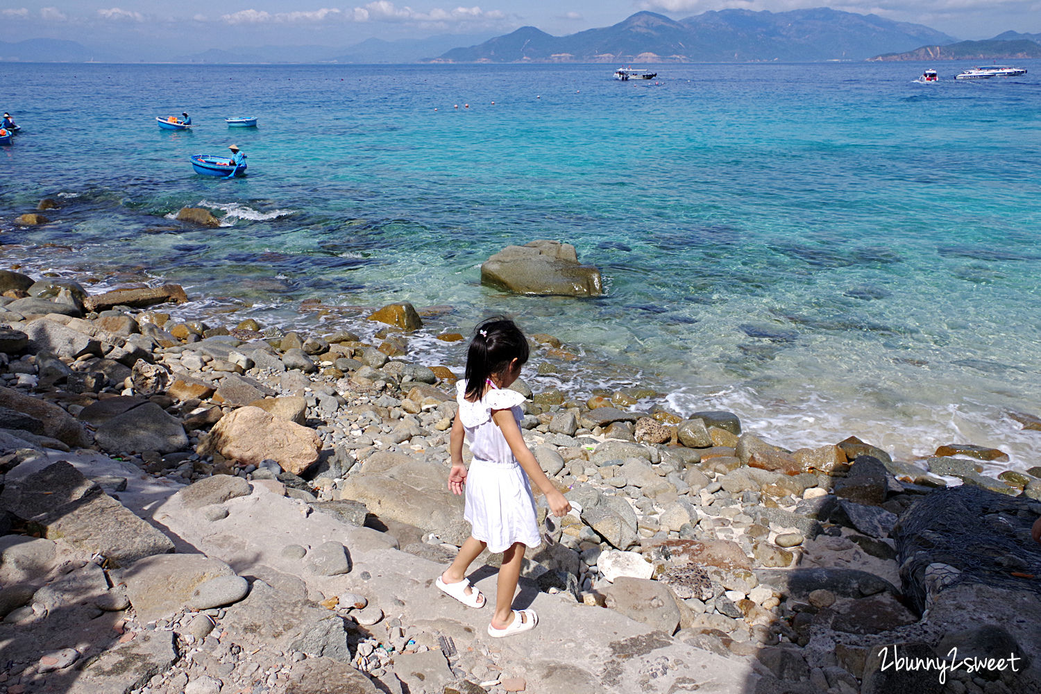 [越南｜芽莊。親子景點] 芽莊 Nha Trang 跳島～搭乘快艇去木島 (黑島，Hon Mun)，搭乘玻璃船看珊瑚礁 or 浮潛看魚去｜誠旺旅行社 愛越芽莊｜芽莊直航 @兔兒毛毛姊妹花