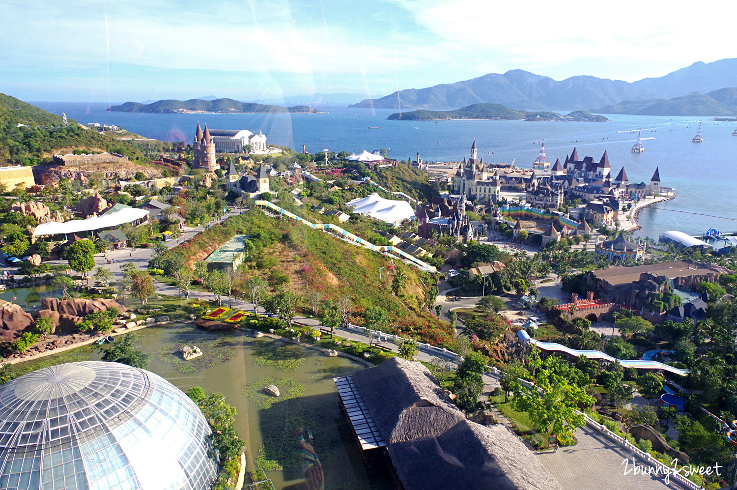 芽莊景點》芽莊珍珠島樂園 Vinpearl Land Nha Trang～陸上樂園、水上樂園，還有海底隧道水族館和動物園～親子必遊「越南迪士尼」真的好好拍也好好玩 @兔兒毛毛姊妹花