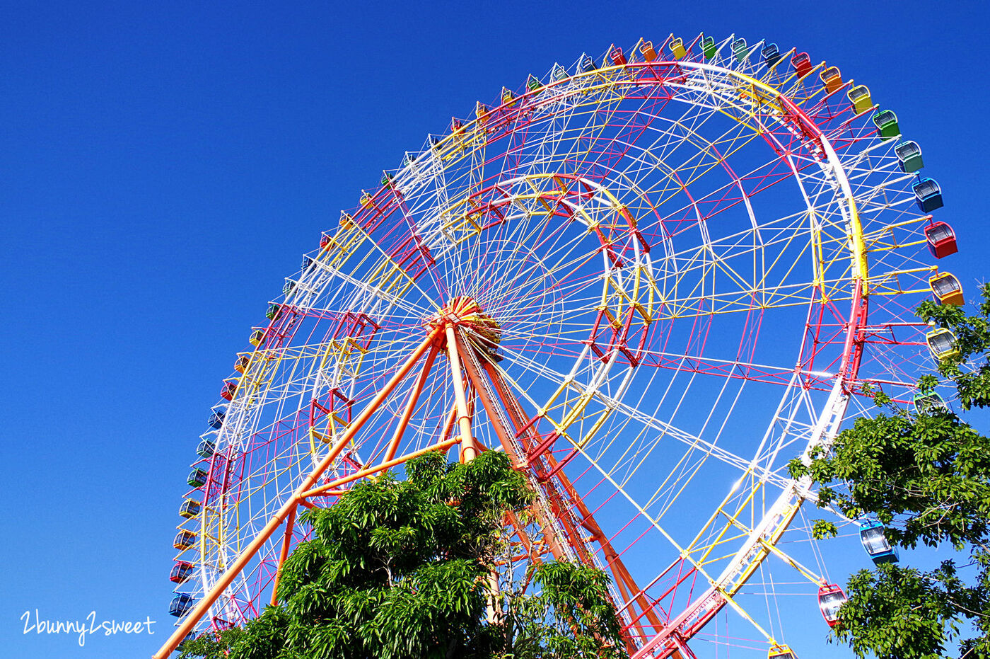 芽莊景點》芽莊珍珠島樂園 Vinpearl Land Nha Trang～陸上樂園、水上樂園，還有海底隧道水族館和動物園～親子必遊「越南迪士尼」真的好好拍也好好玩 @兔兒毛毛姊妹花