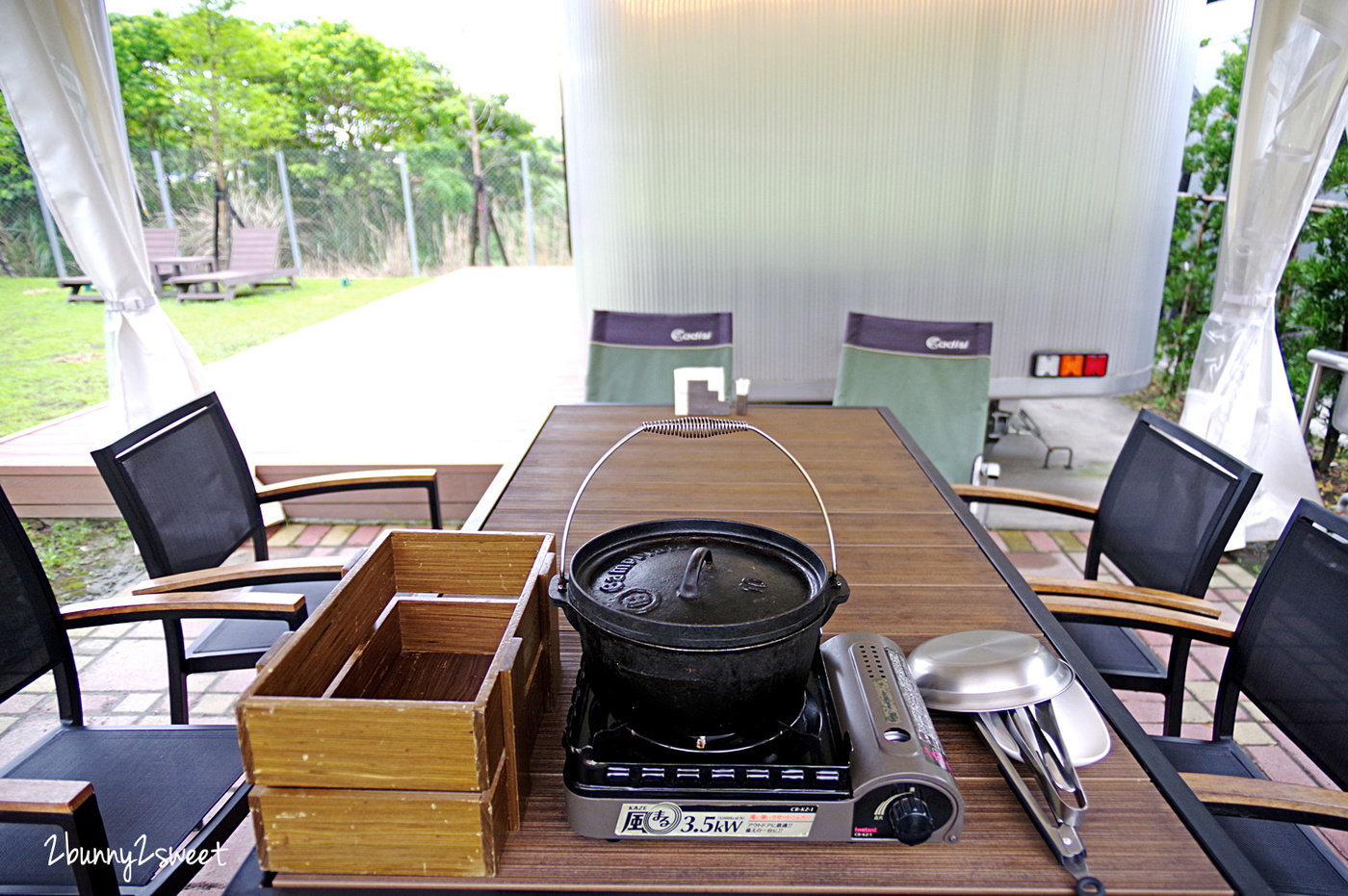 宜蘭礁溪親子飯店》礁溪老爺酒店得天露營車～冷暖氣、床鋪、浴廁 x 私人管家料理晚餐 x 享用老爺酒店溫泉設施～奢華五星級懶人露營車體驗｜無裝備露營｜豪華露營｜溫泉飯店 @兔兒毛毛姊妹花