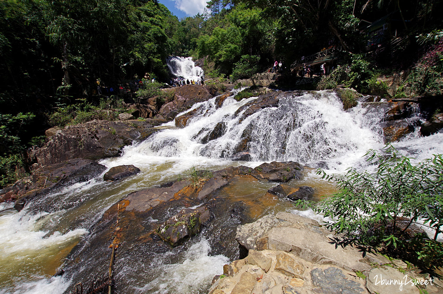 [越南｜大叻。親子景點] 達坦拉瀑布｜Datala Falls~搭乘刺激的高山過山車穿梭森林間，漫步在鳥叫蟲鳴溪水聲伴奏的芬多精步道｜誠旺旅行社 愛越芽莊｜芽莊直航｜山坡滑車 @兔兒毛毛姊妹花