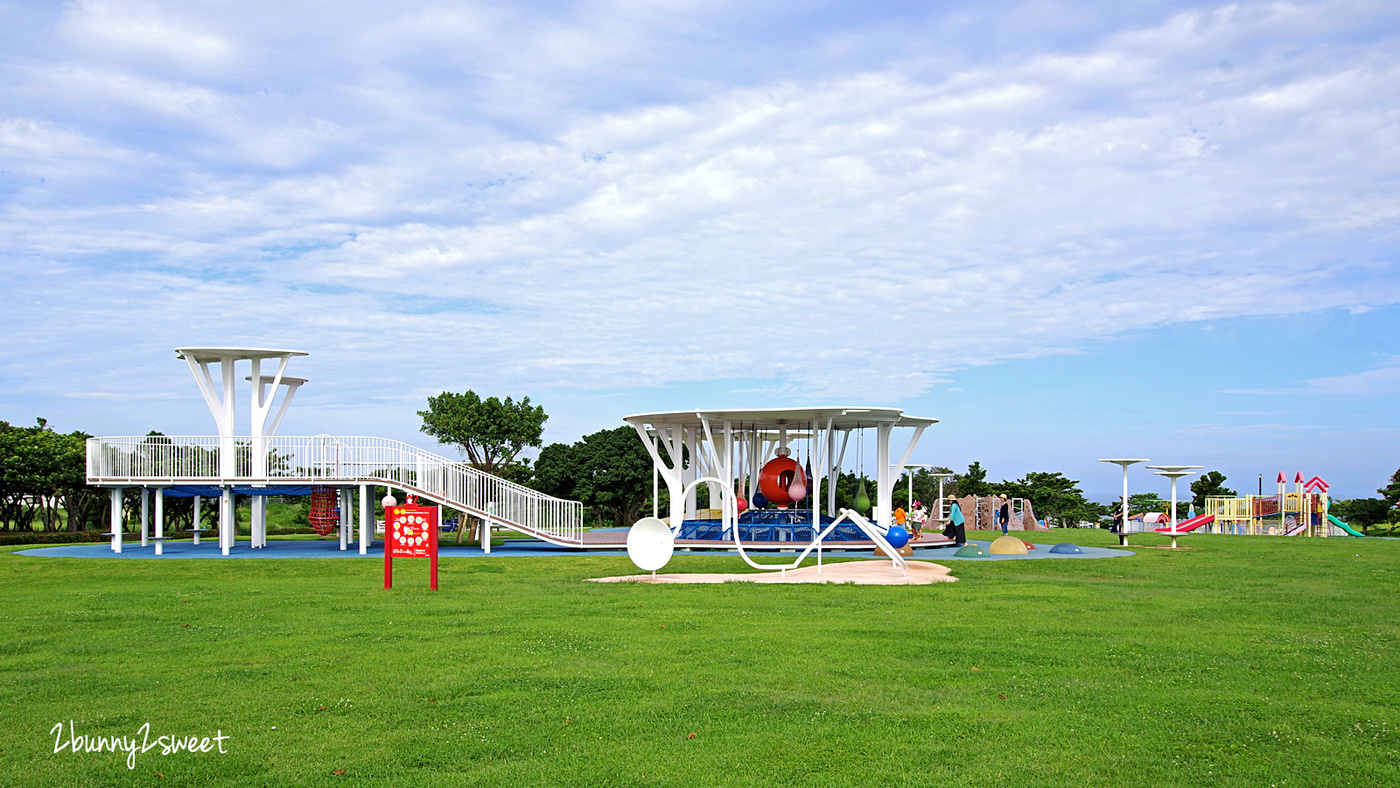 沖繩景點【平和祈念公園】兒童廣場 (子ども広場)～星球攀爬網、巨蛋溜滑梯～命の卵 大型兒童遊樂場真的超好玩 @兔兒毛毛姊妹花