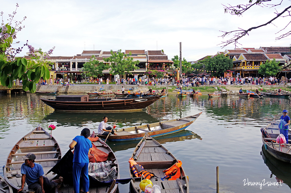 [越南｜會安。景點 ] 會安古鎮 Hoi An Ancient Town~輕舟、水岸、燈籠、古宅、人力車、奧黛～保留十六世紀國際商港繁華街景的世界文化遺產 &#038; Mia Fish 越南料理｜中越必遊景點｜會安古城｜Bamboo Airway 越竹航空｜誠旺旅行社 @兔兒毛毛姊妹花