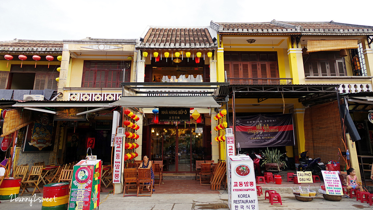 [越南｜會安。景點 ] 會安古鎮 Hoi An Ancient Town~輕舟、水岸、燈籠、古宅、人力車、奧黛～保留十六世紀國際商港繁華街景的世界文化遺產 &#038; Mia Fish 越南料理｜中越必遊景點｜會安古城｜Bamboo Airway 越竹航空｜誠旺旅行社 @兔兒毛毛姊妹花