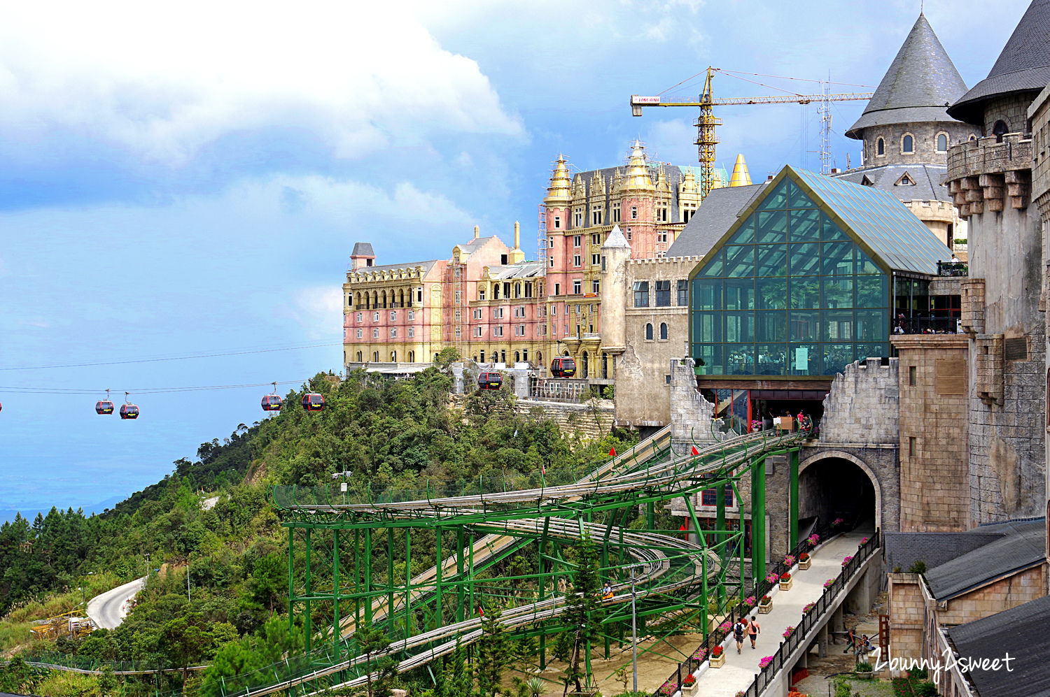 越南峴港景點》巴拿山 Sun World Ba Na Hills 詳盡地圖攻略～黃金佛手橋、法國村、室內遊樂園、超長高空纜車&#038;高山過山車 @兔兒毛毛姊妹花