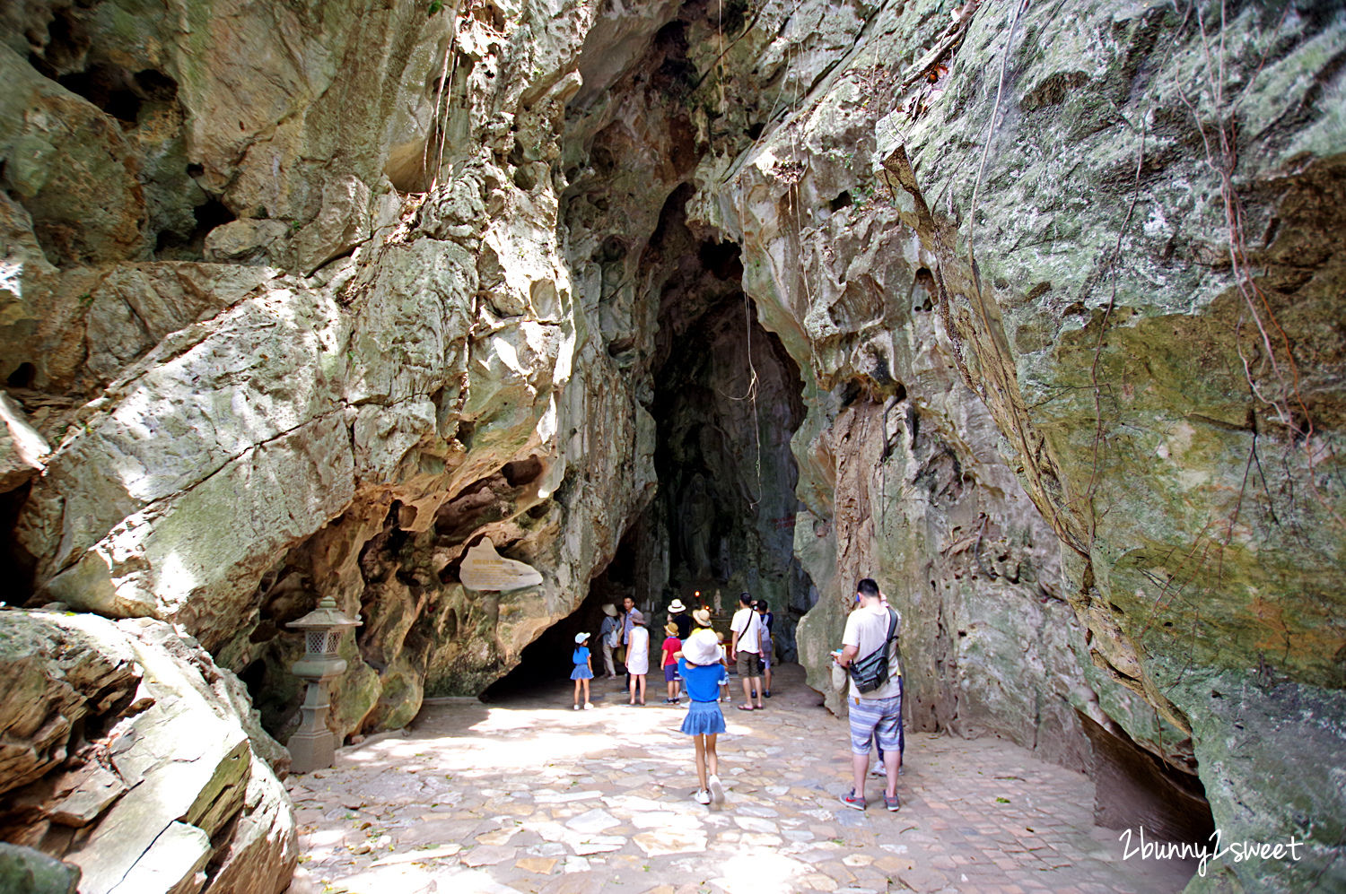 [越南｜峴港。景點] 五行山 Ngũ Hành Sơn~大理石山裡藏著莊嚴佛寺、洞窟大佛、壯麗美景～峴港必遊 Marble Mountain｜中越旅遊｜Bamboo Airway 越竹航空｜峴港直航｜誠旺旅行社 愛越峴港 @兔兒毛毛姊妹花