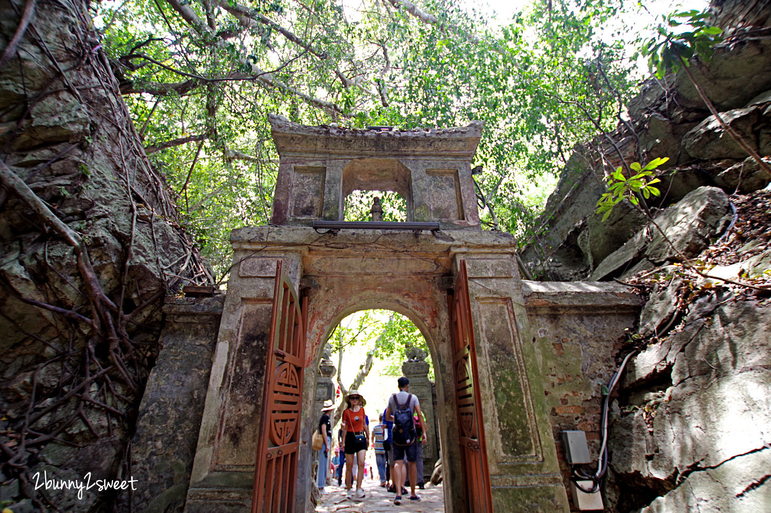 [越南｜峴港。景點] 五行山 Ngũ Hành Sơn~大理石山裡藏著莊嚴佛寺、洞窟大佛、壯麗美景～峴港必遊 Marble Mountain｜中越旅遊｜Bamboo Airway 越竹航空｜峴港直航｜誠旺旅行社 愛越峴港 @兔兒毛毛姊妹花