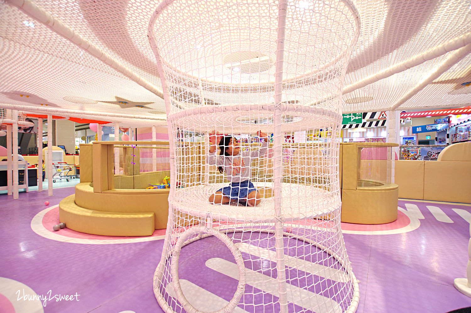 新北室內樂園》KID&#8217;s 建築樂園-夢想城體驗館 2019 全新改裝～馬卡龍色系夢幻場景 x 酷炫科技互動遊戲區～新北中和好拍又放電的親子樂園｜室內景點｜雨天景點 @兔兒毛毛姊妹花