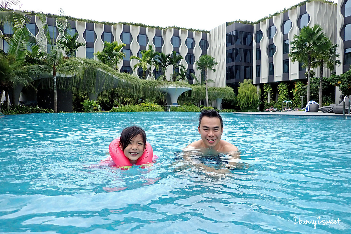 新加坡親子飯店》悅樂聖淘沙酒店 Village Hotel Sentosa by Far East Hospitality～四大主題泳池、親子家庭房型，聖淘沙第一名親子飯店｜聖淘沙鄉村飯店 @兔兒毛毛姊妹花