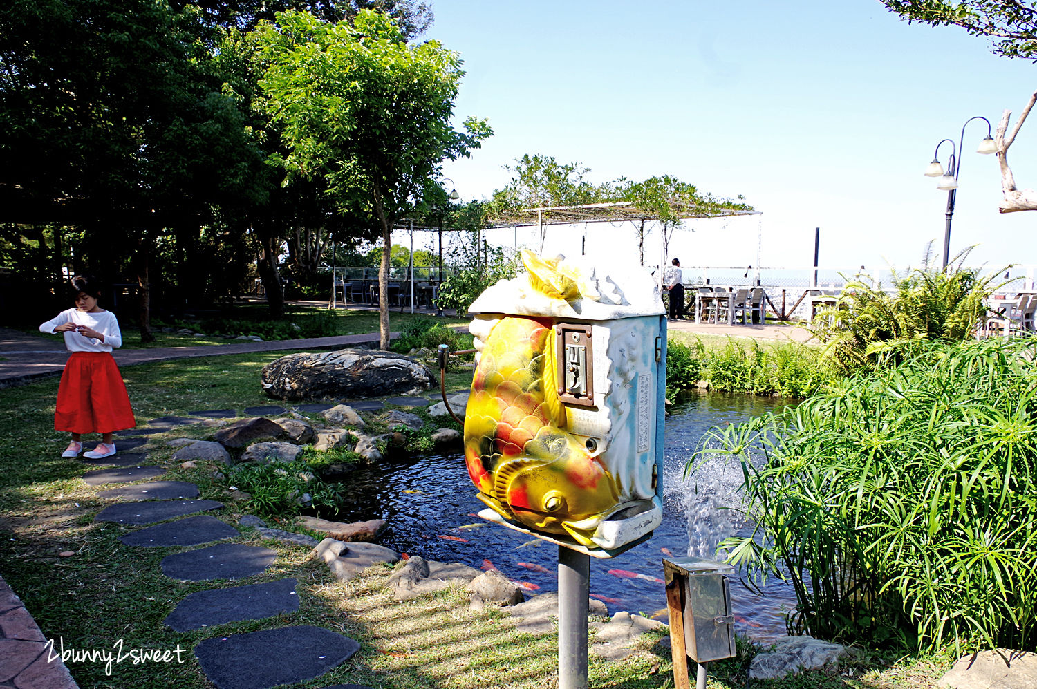 彰化親子景觀餐廳》卦山月園景觀餐廳～有戶外遊戲區、沙坑、吊床、魚池、草坪，八卦山上可以眺望彰化市夜景的複合式景觀餐廳｜彰化八卦山大佛風景區 @兔兒毛毛姊妹花