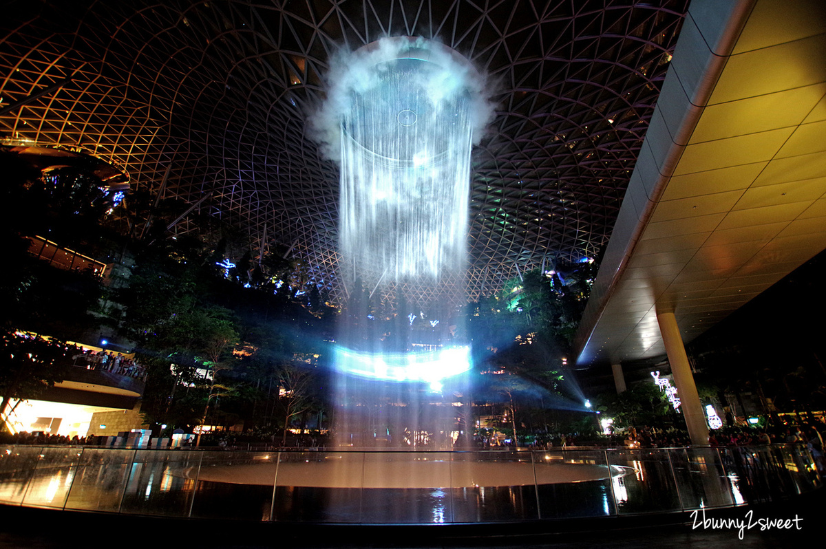 新加坡親子景點》星耀樟宜 Jewel Changi Airport ～必拍美景森林谷、雨漩渦，世界最大室內瀑布 @兔兒毛毛姊妹花