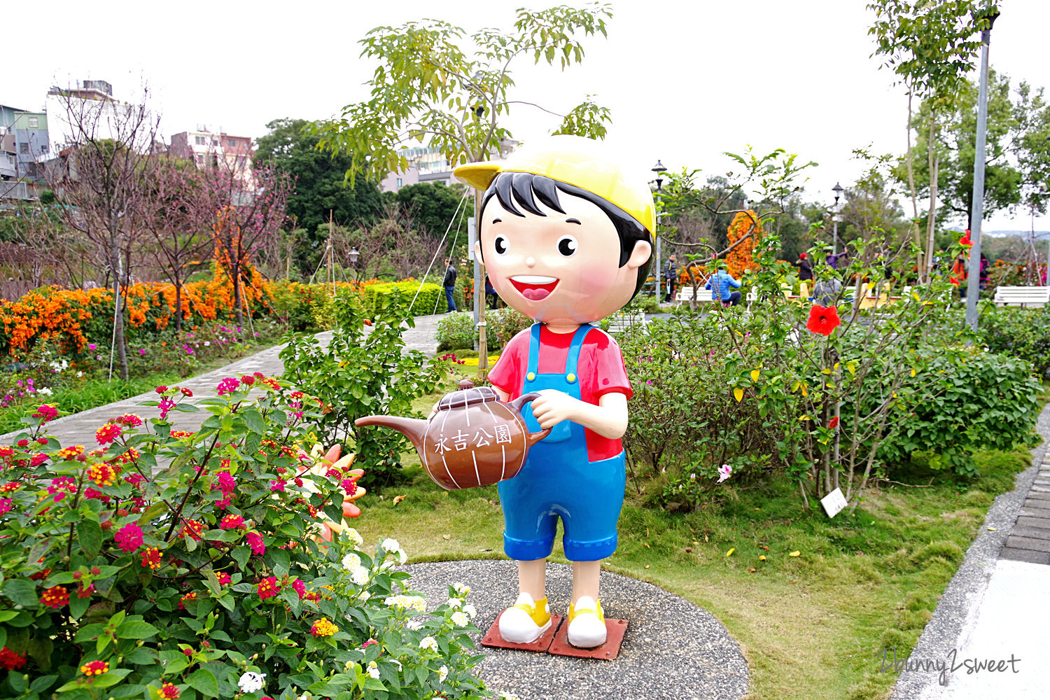 新北特色公園【鶯歌永吉公園】傑克魔豆主題溜滑梯遊戲場，還有3D彩繪牆、炮仗花海 @兔兒毛毛姊妹花