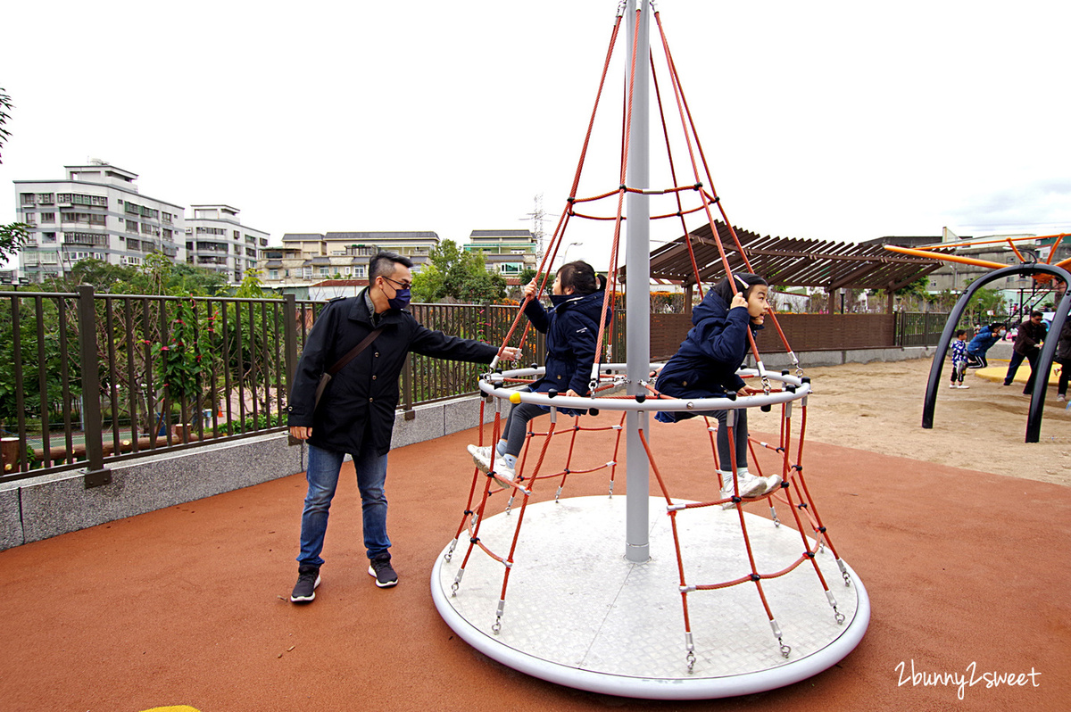 新北特色公園【鶯歌永吉公園】傑克魔豆主題溜滑梯遊戲場，還有3D彩繪牆、炮仗花海 @兔兒毛毛姊妹花