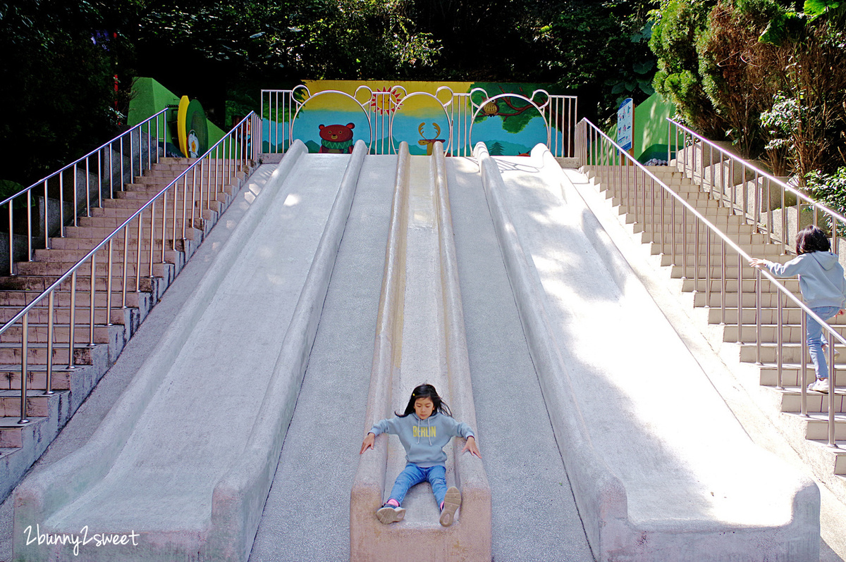 三峽中山公園｜30米彩虹樹藤溜滑梯嗨翻天，三峽老街附近超放電特色公園兒童遊戲場 @兔兒毛毛姊妹花